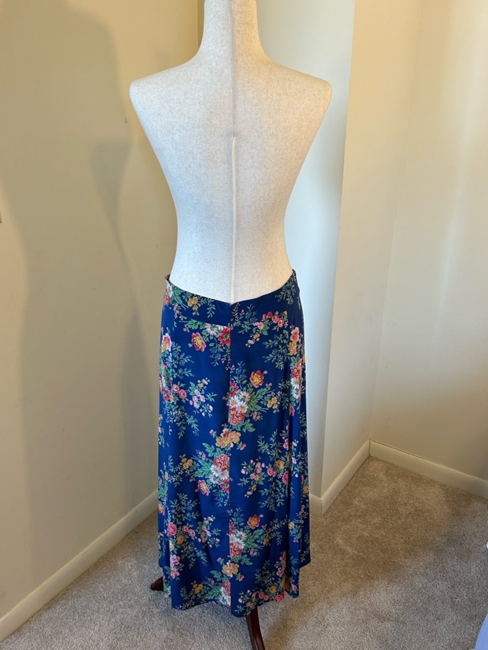 Sézane Tabata Royal Blue/Pink Palomba print 100% silk Midi Skirt SZ 8 NWT. - Picture 6 of 13